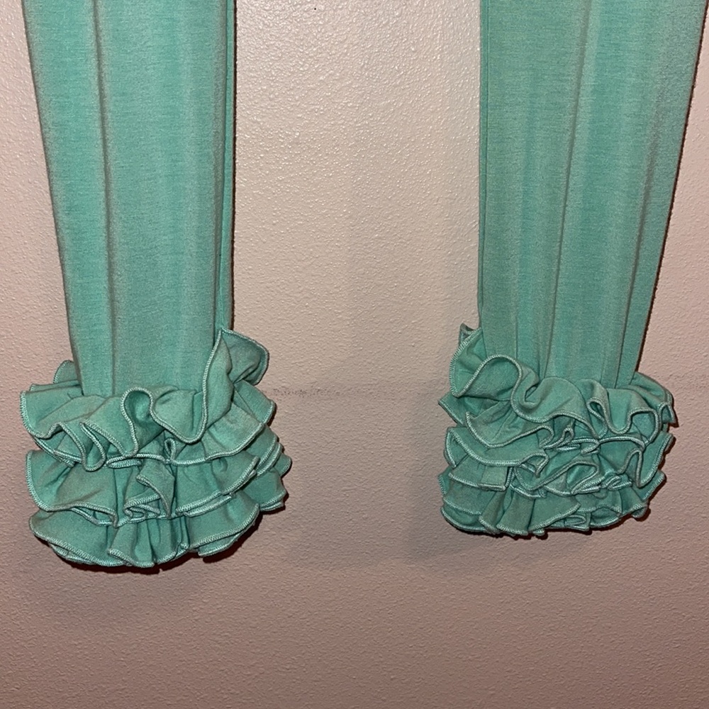 Girls Sew Sassy Ruffled Pants - Picture 3 of 4